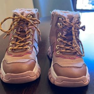 Toddler size 9 H&M boot. Worn with some minor marks